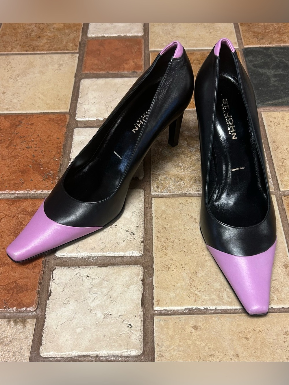 Vintage St. John Black and Lilac Pointed Toe Leather Pumps